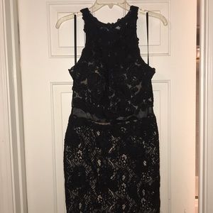 Lace mermaid gown, BLACK